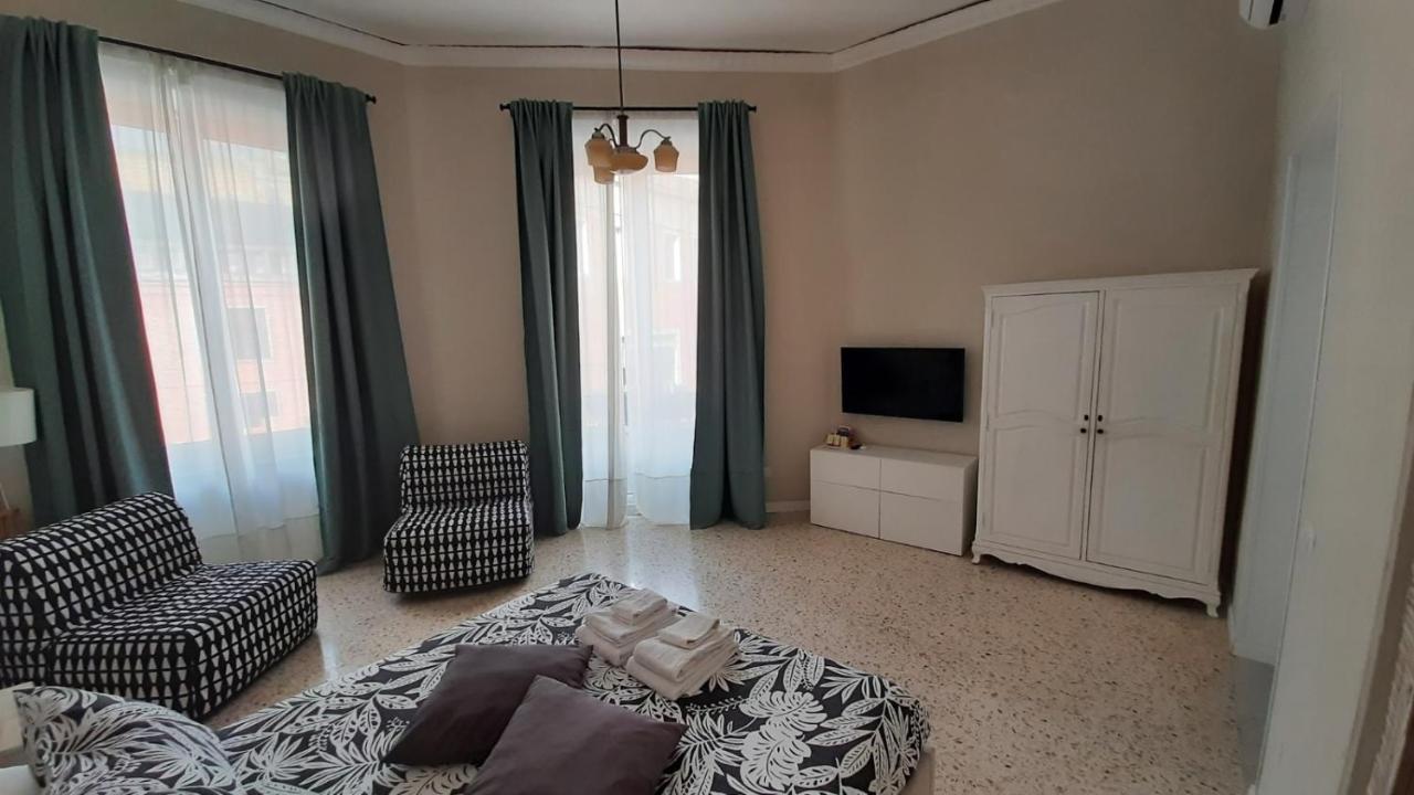 Appartement Palazzetto Di Neubourg à Naples Extérieur photo